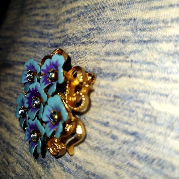 AVON Vintage Love Blossoms Forget Me Not Pendant & Brooch - Picture 2 of 2